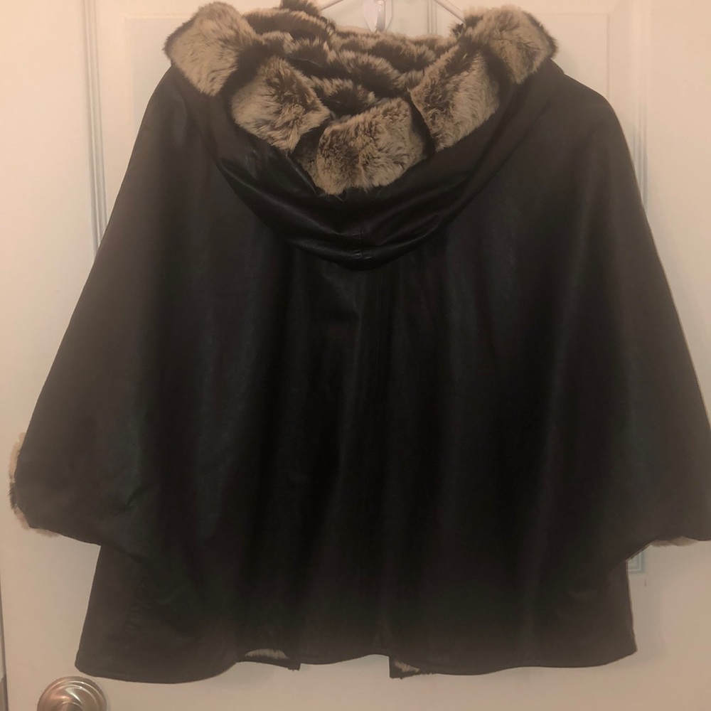 Leather cape/ jacket - Picture 3 of 4